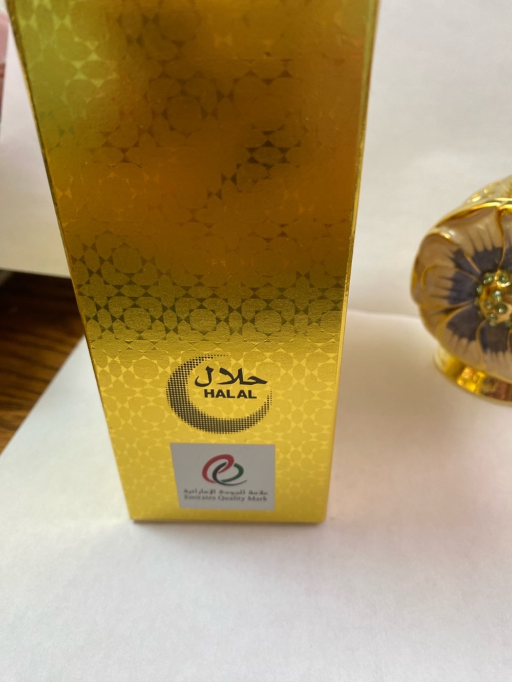 Swiss Arabian Layali Concentrated Perfume Oil - Gold & Burgundy - Picture 2 of 3